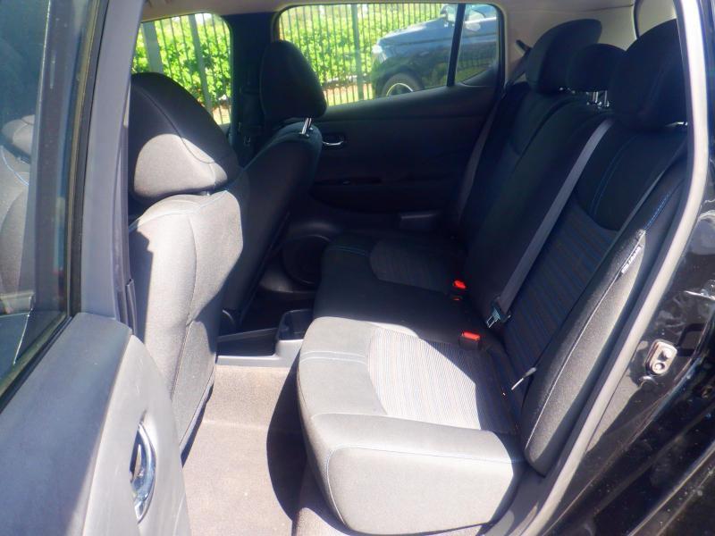 Nissan Leaf  2024