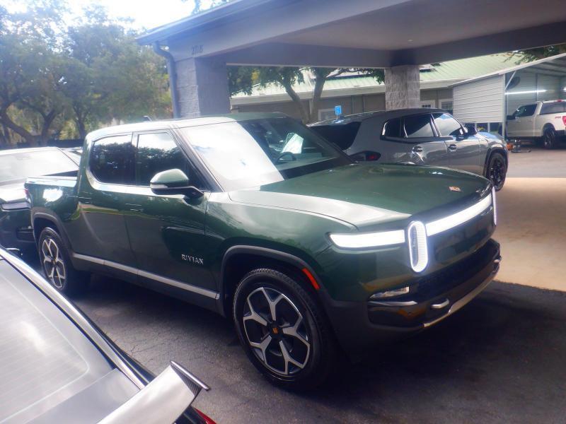 Rivian R1T  2024