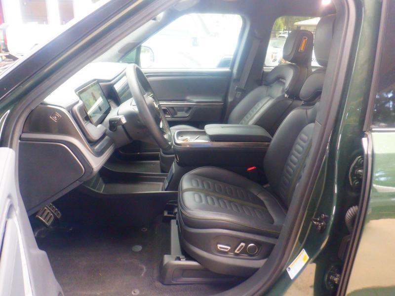 Rivian R1T  2024