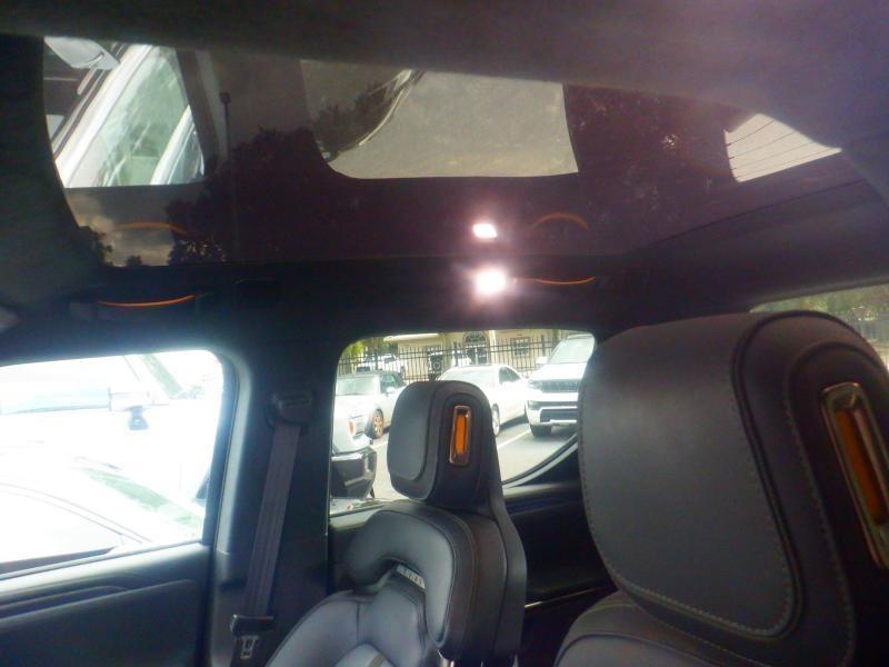 Rivian R1T  2024
