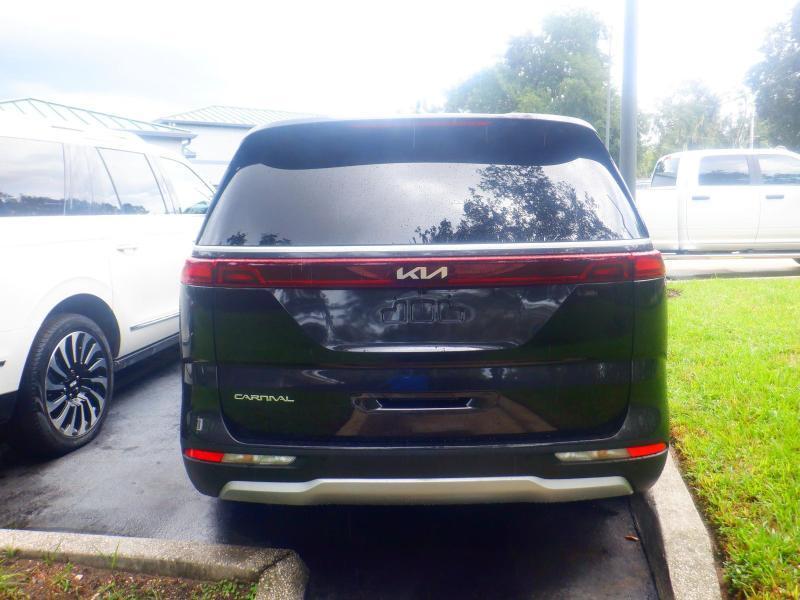 Kia Carnival EX 2024