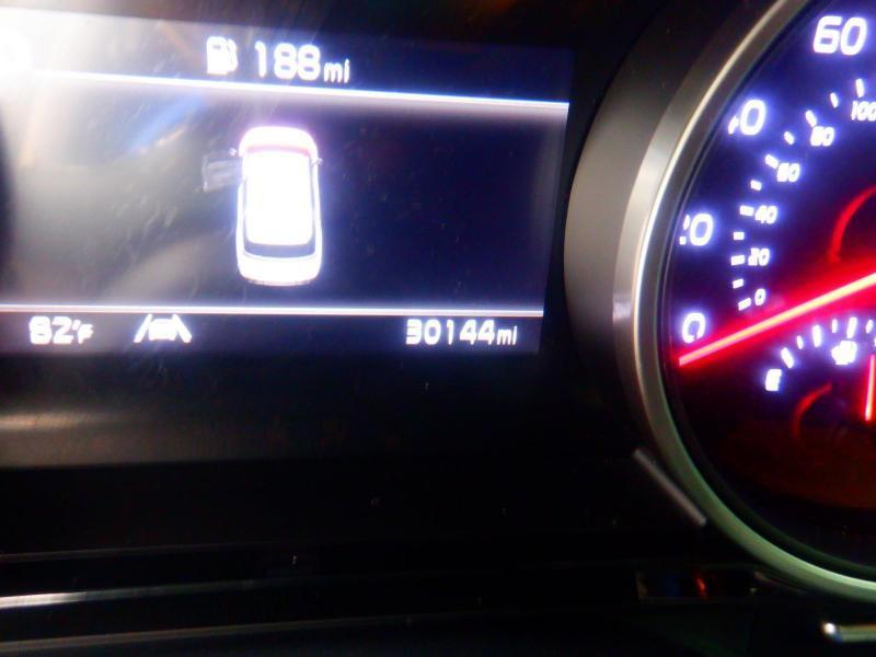 Kia Carnival EX 2024