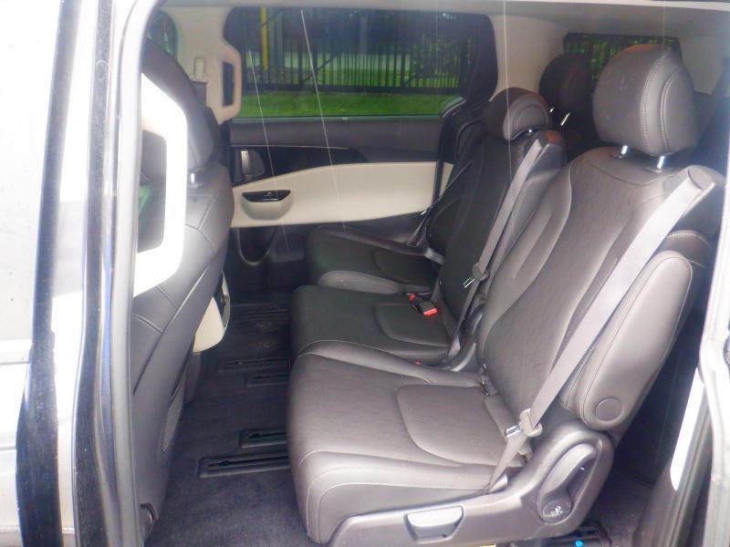 Kia Carnival EX 2024