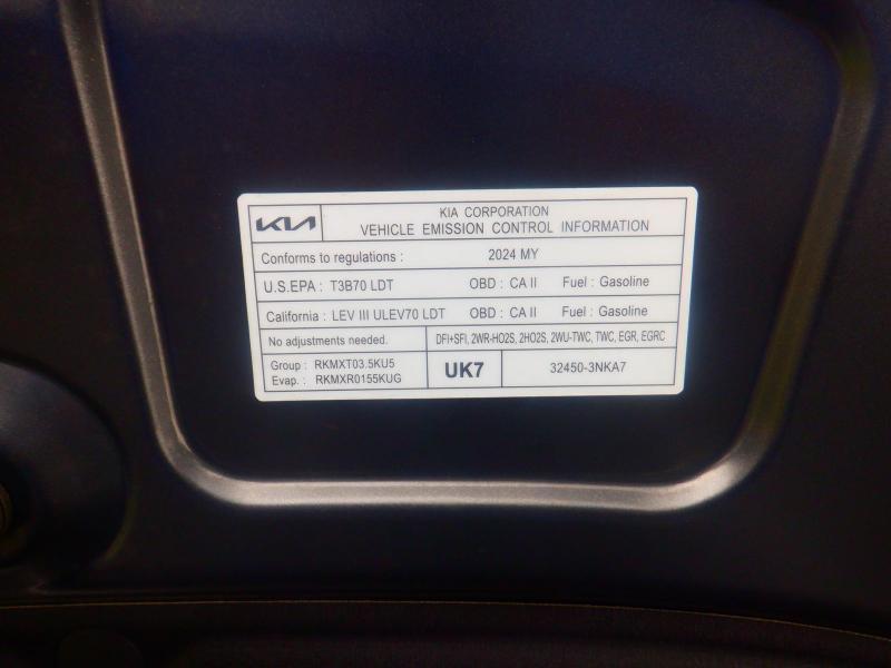 Kia Carnival EX 2024