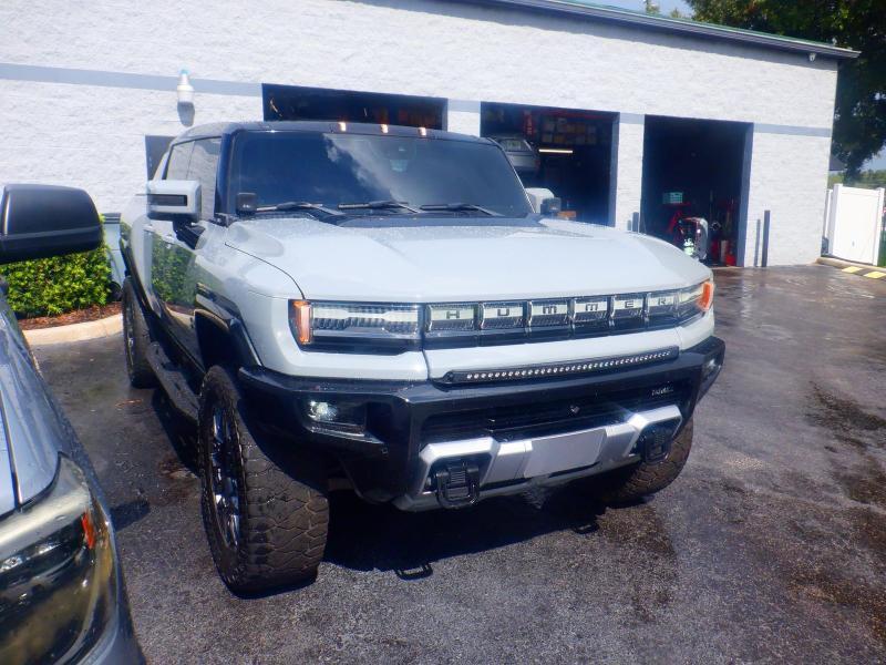GMC HUMMER EV  2024