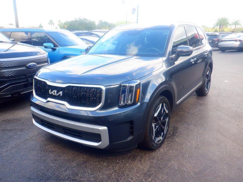 Kia Telluride EX 2024