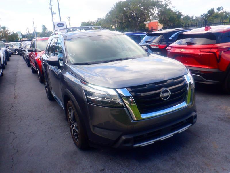 Nissan Pathfinder  2024