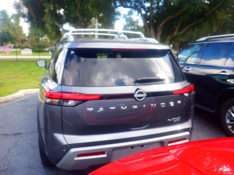 Nissan Pathfinder  2024