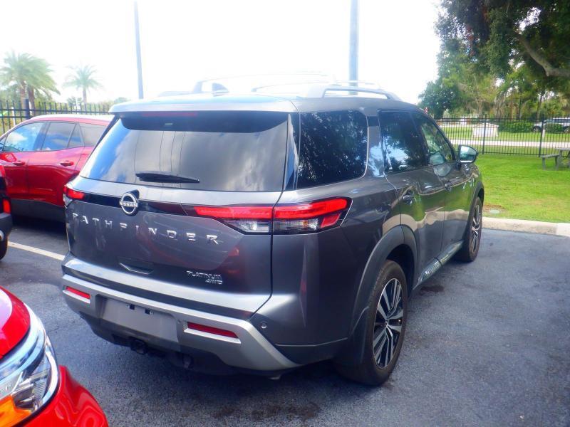 Nissan Pathfinder  2024