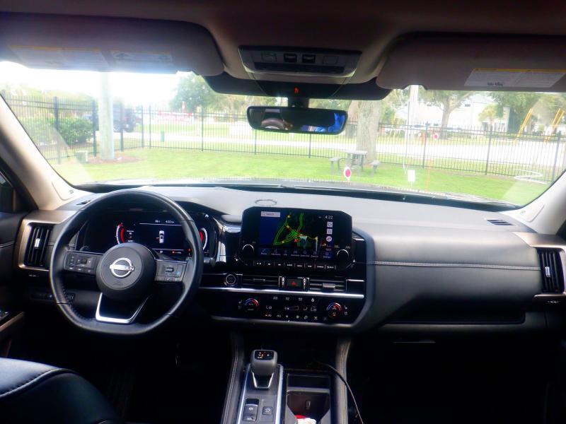 Nissan Pathfinder  2024