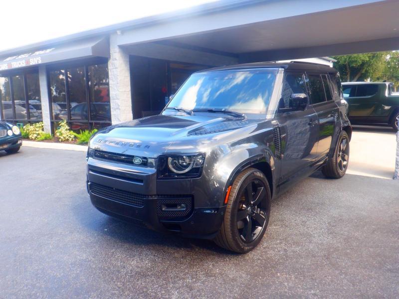 Land Rover Defender  2024