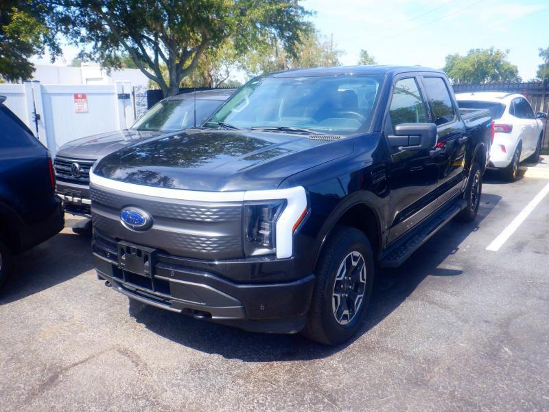 Ford F-150 Lightning  2023