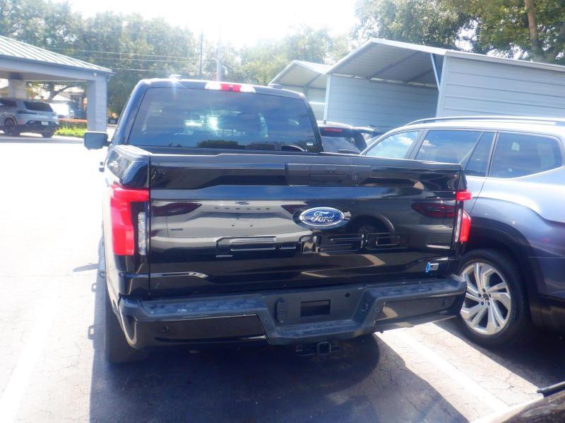Ford F-150 Lightning  2023