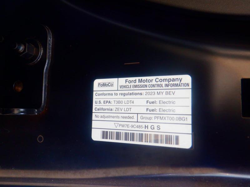 Ford F-150 Lightning  2023