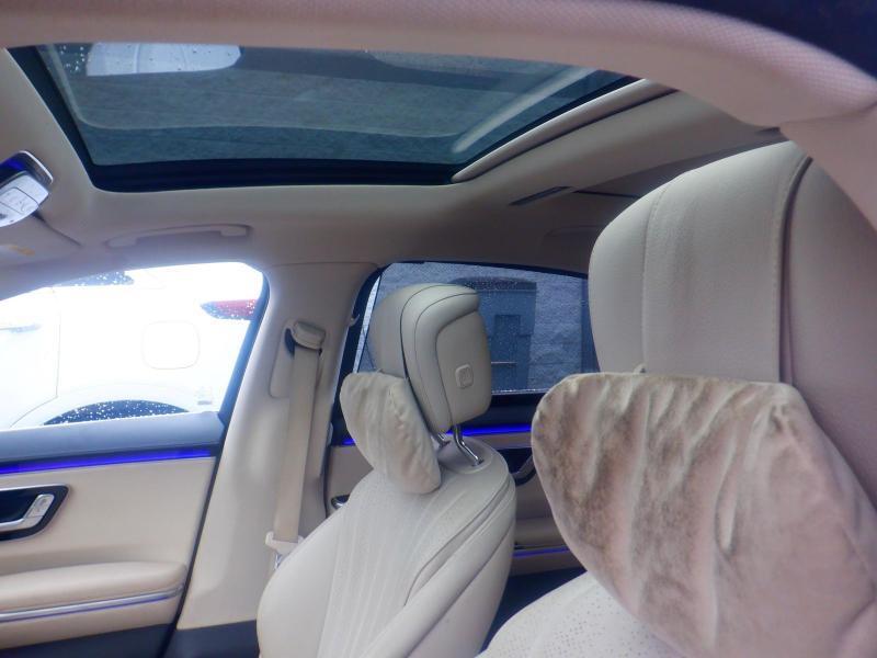 Mercedes-Benz S-Class  2023
