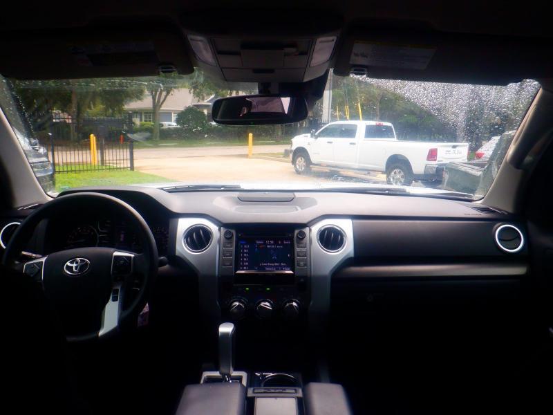 Toyota Tundra  2019