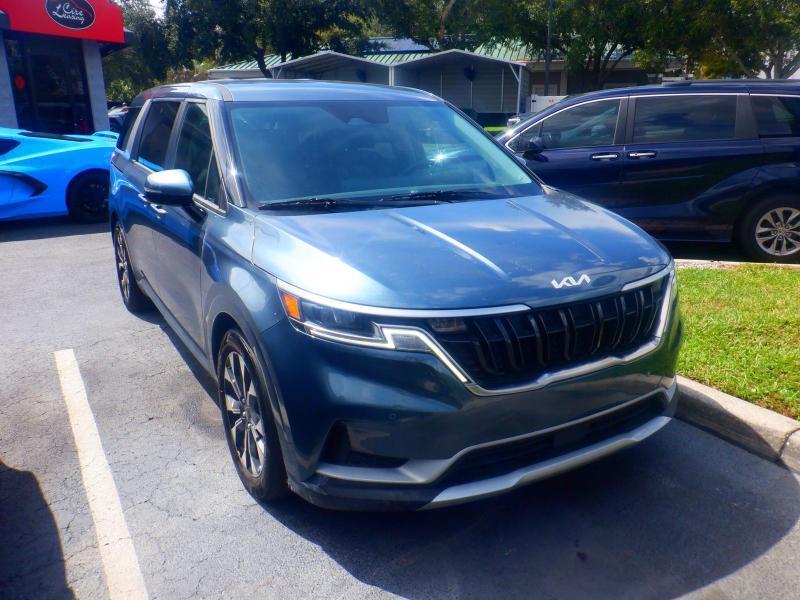 Kia Carnival EX 2024