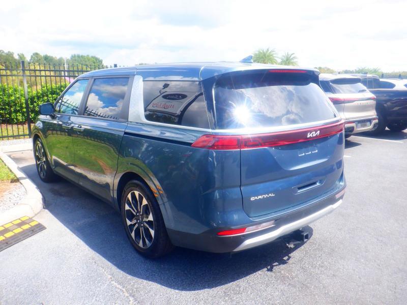 Kia Carnival EX 2024