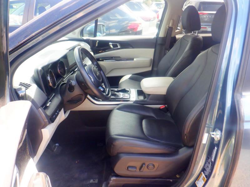Kia Carnival EX 2024