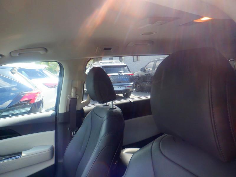 Kia Carnival EX 2024