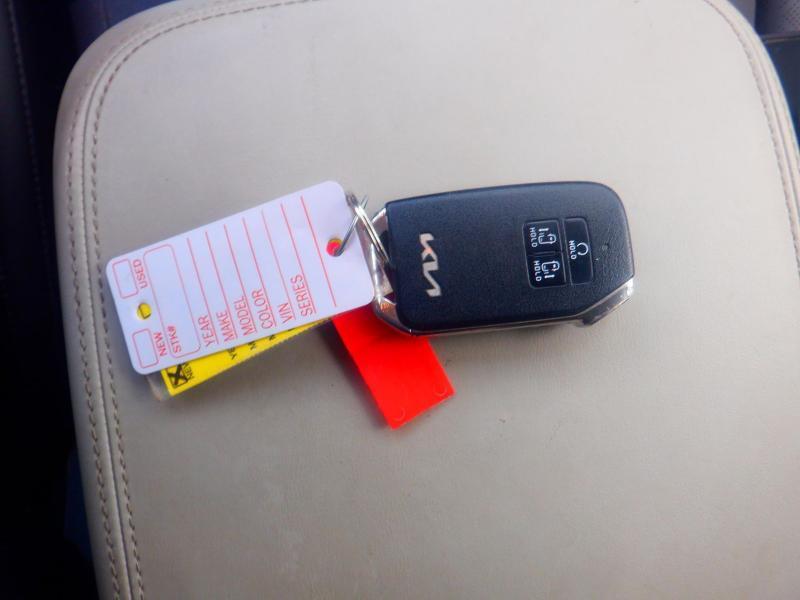 Kia Carnival EX 2024