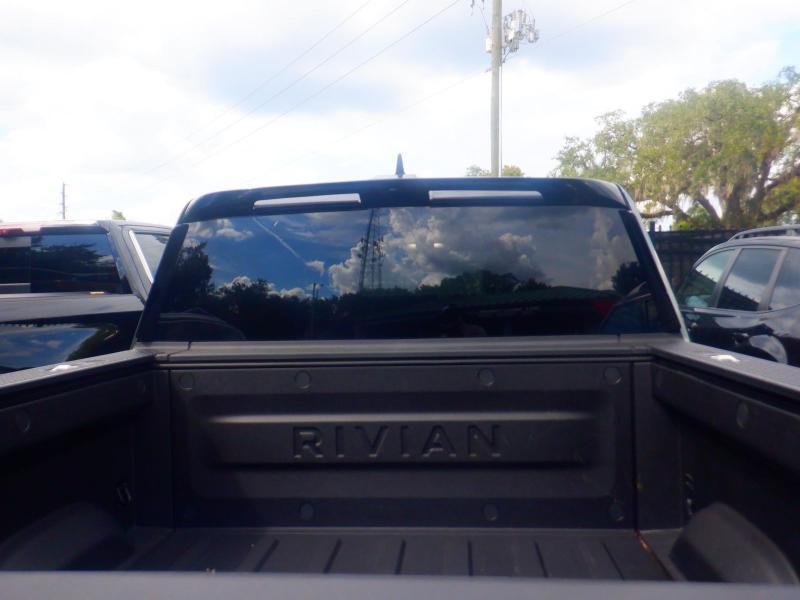 Rivian R1T  2024
