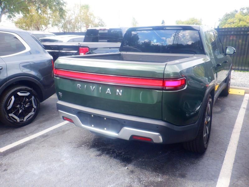 Rivian R1T  2024