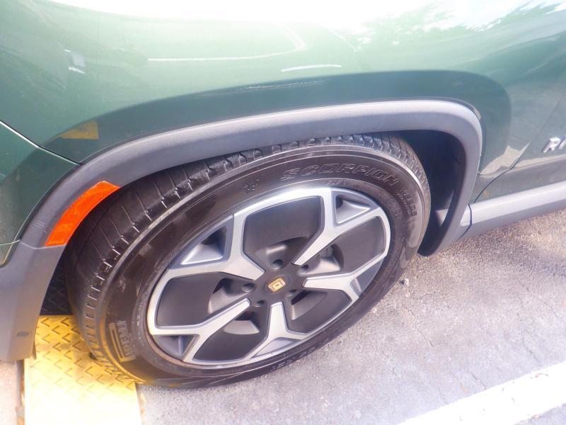 Rivian R1T  2024