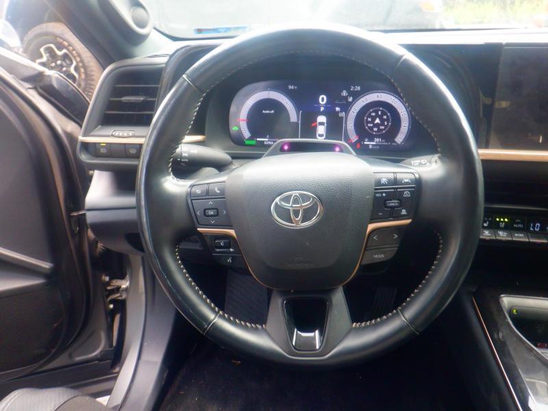 Toyota Crown  2024