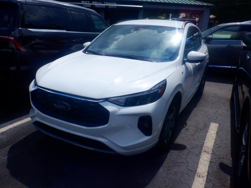 Ford Escape  2023