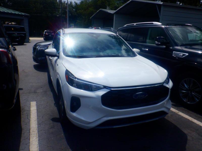 Ford Escape  2023