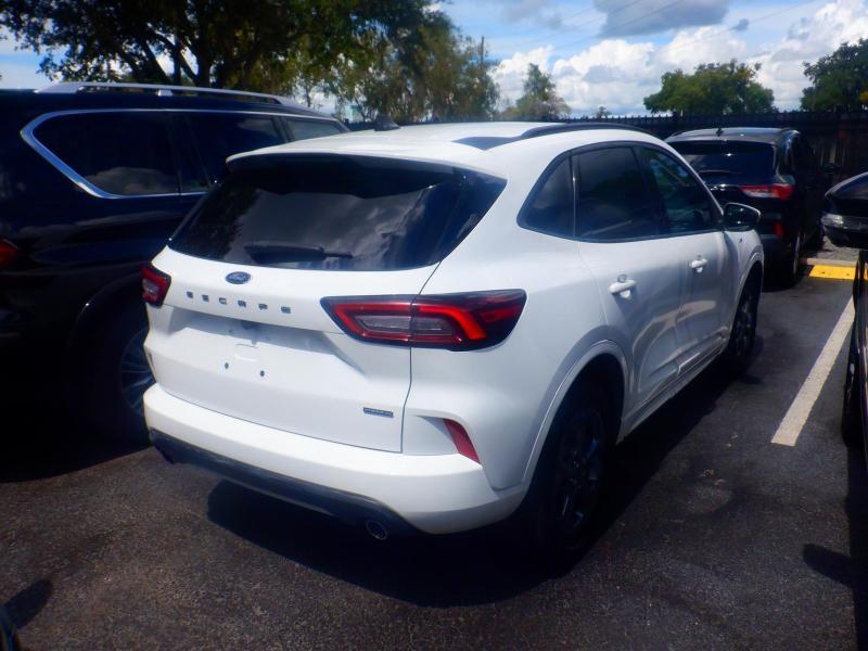Ford Escape  2023