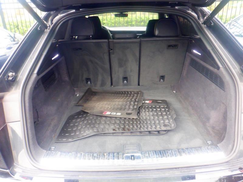 Audi SQ8  2023