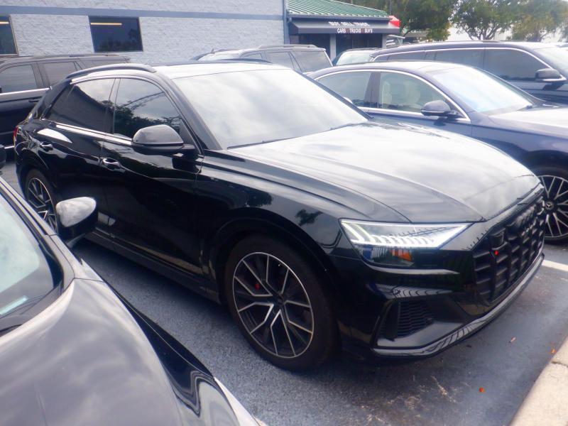 Audi SQ8  2023
