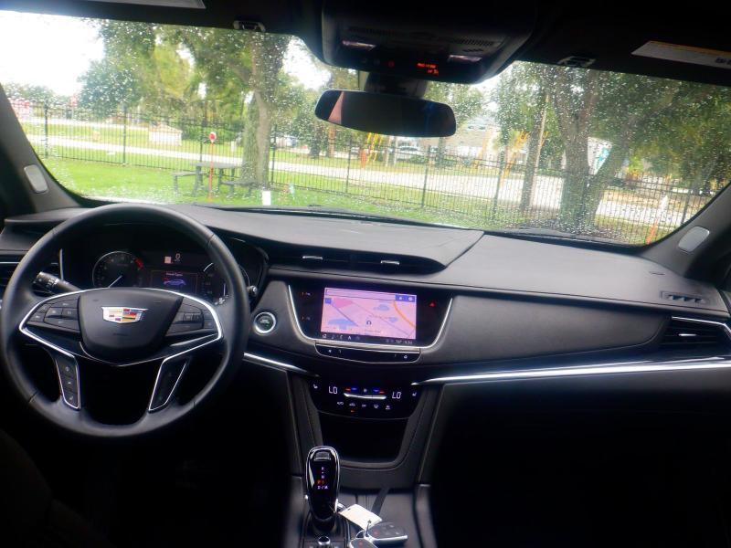 Cadillac XT5  2025