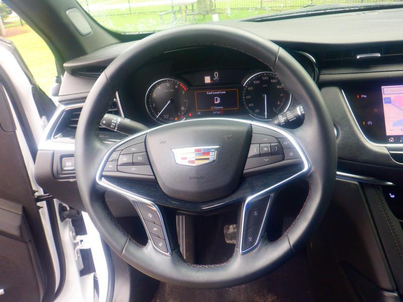 Cadillac XT5  2025