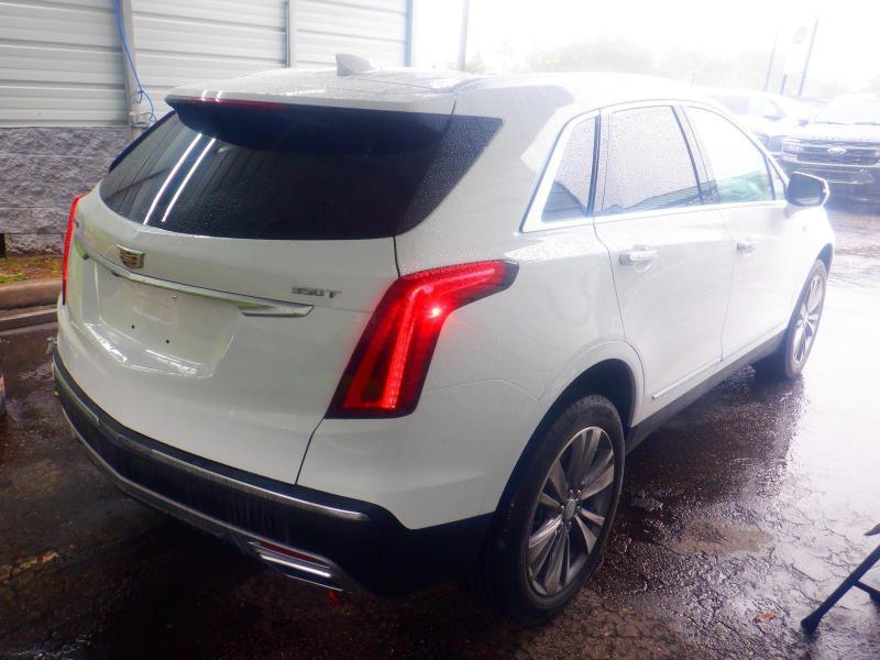 Cadillac XT5  2025