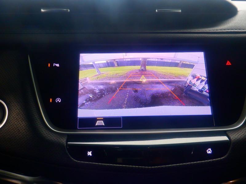 Cadillac XT5  2025