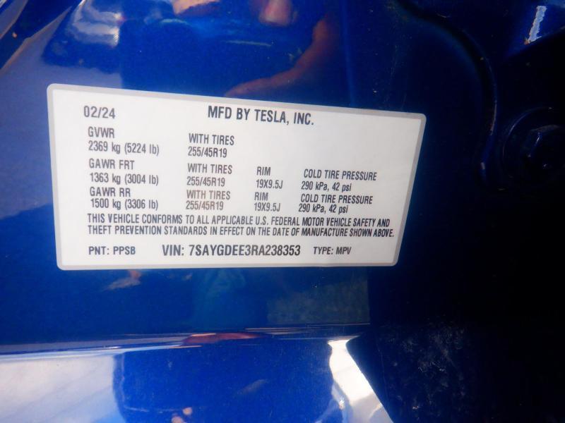 Tesla Model Y  2024