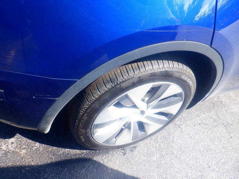 Tesla Model Y  2024
