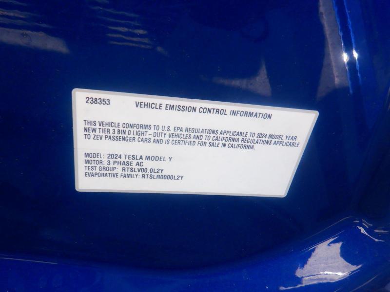 Tesla Model Y  2024