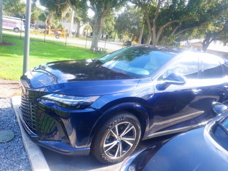 Lexus RX  2024