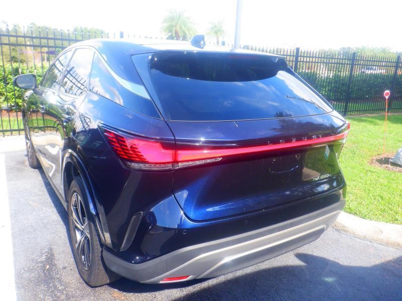 Lexus RX  2024