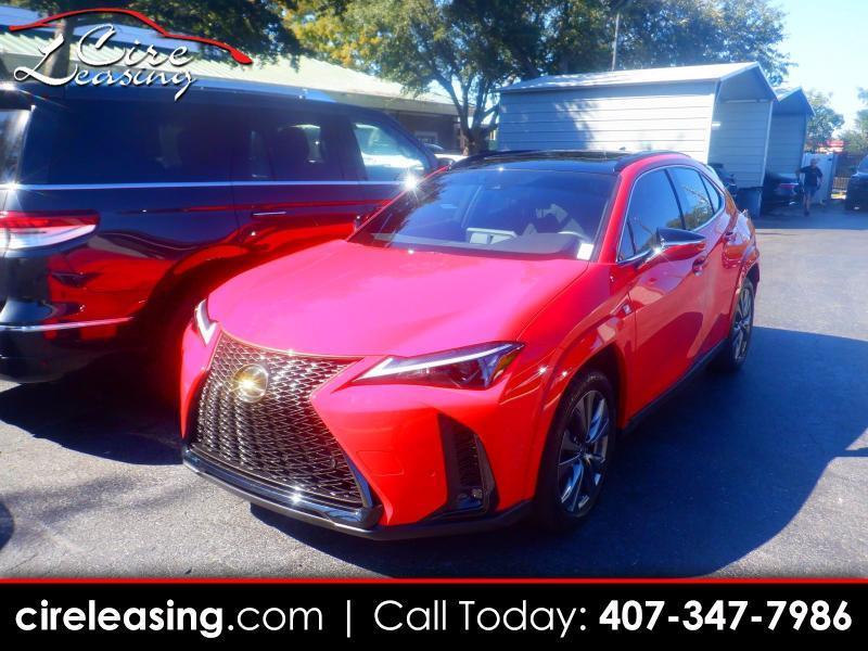 Lexus UX  2024