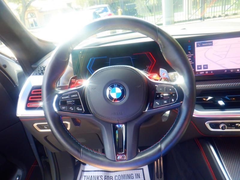 BMW XM  2024