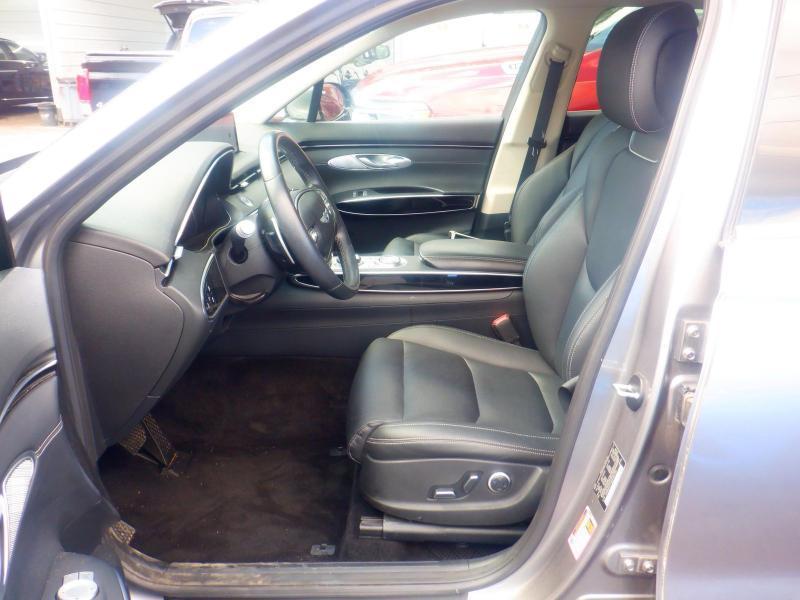 Genesis GV70  2025