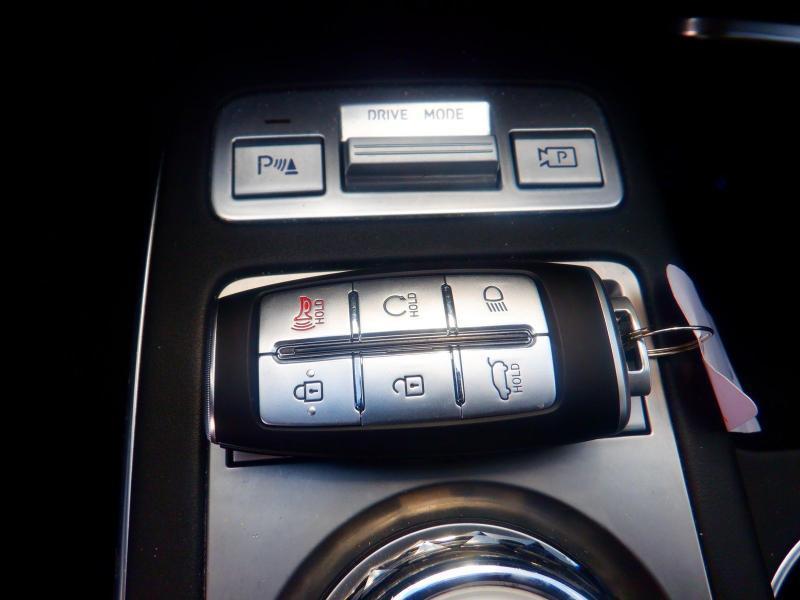 Genesis GV70  2025
