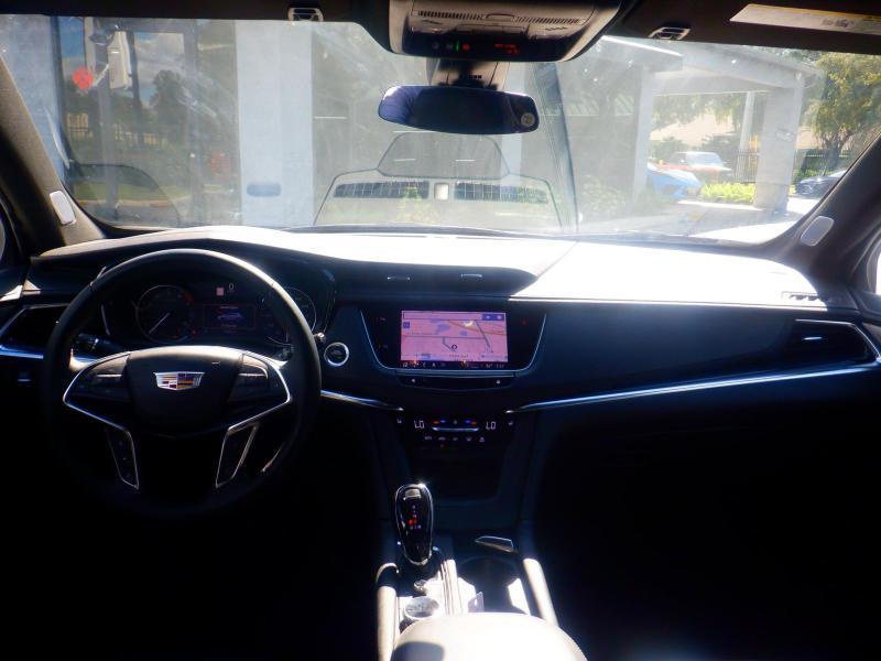 Cadillac XT5  2025