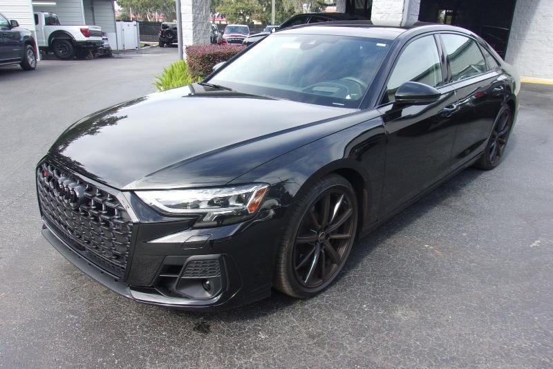 Audi S8  2023