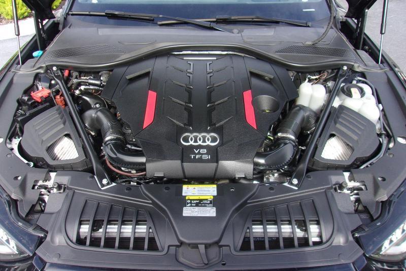 Audi S8  2023